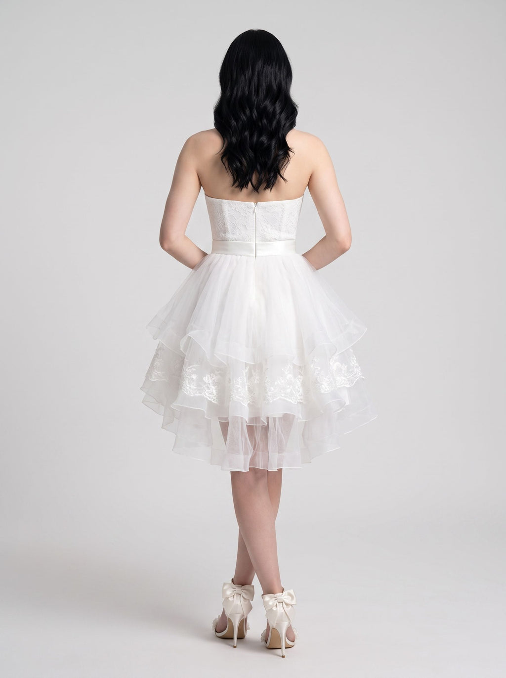 White Tulle A-Line Straight Neck Back Zip Short Dress
