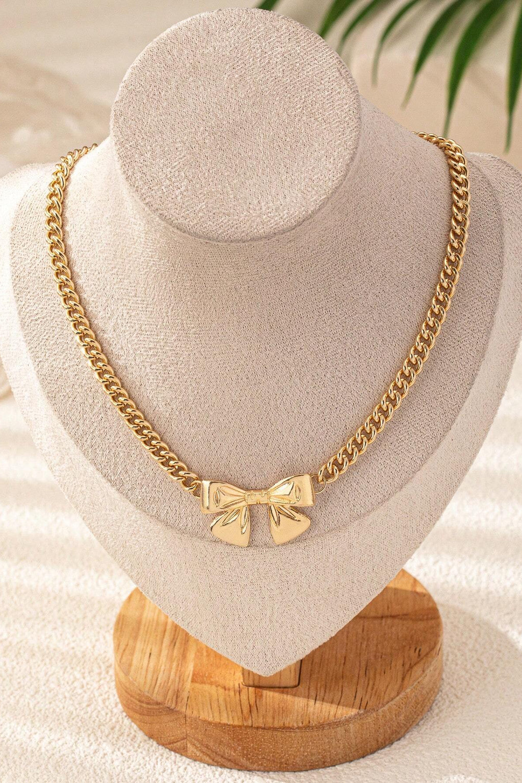 Chunky Gold Cuban Link Bow Choker Necklace