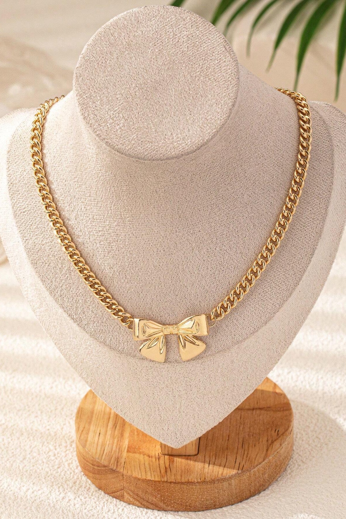 Chunky Gold Cuban Link Bow Choker Necklace