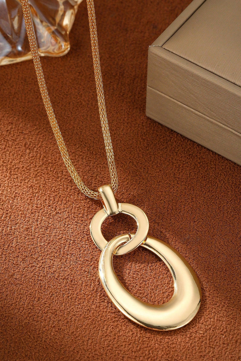 Modern Linked Oval Gold Pendant Long Necklace