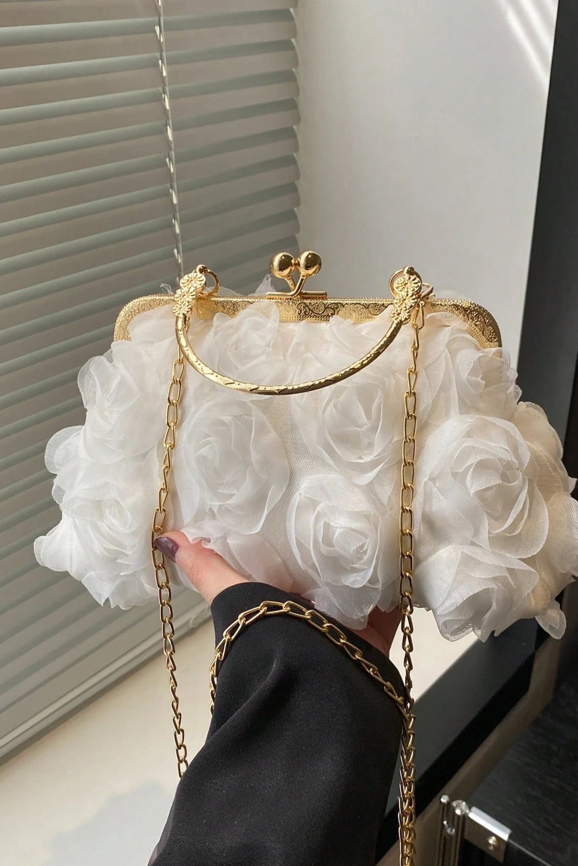 Pure White 3D Floral Kiss Lock Clutch with Gold Chain & Ring Handle