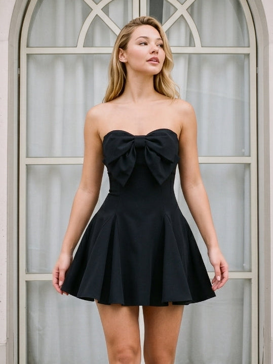 Black Matte Satin A-Line Sweetheart Criss-Cross Straps Short Homecoming Dress with Bow