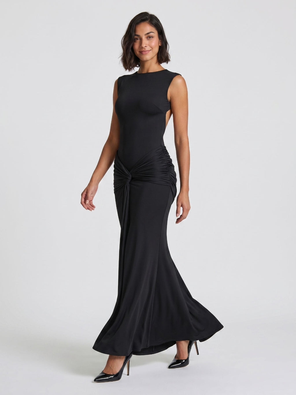Black Stretch Knit Sheath Scoop Neck Backless Floor-Length Formal Dress with Pleating