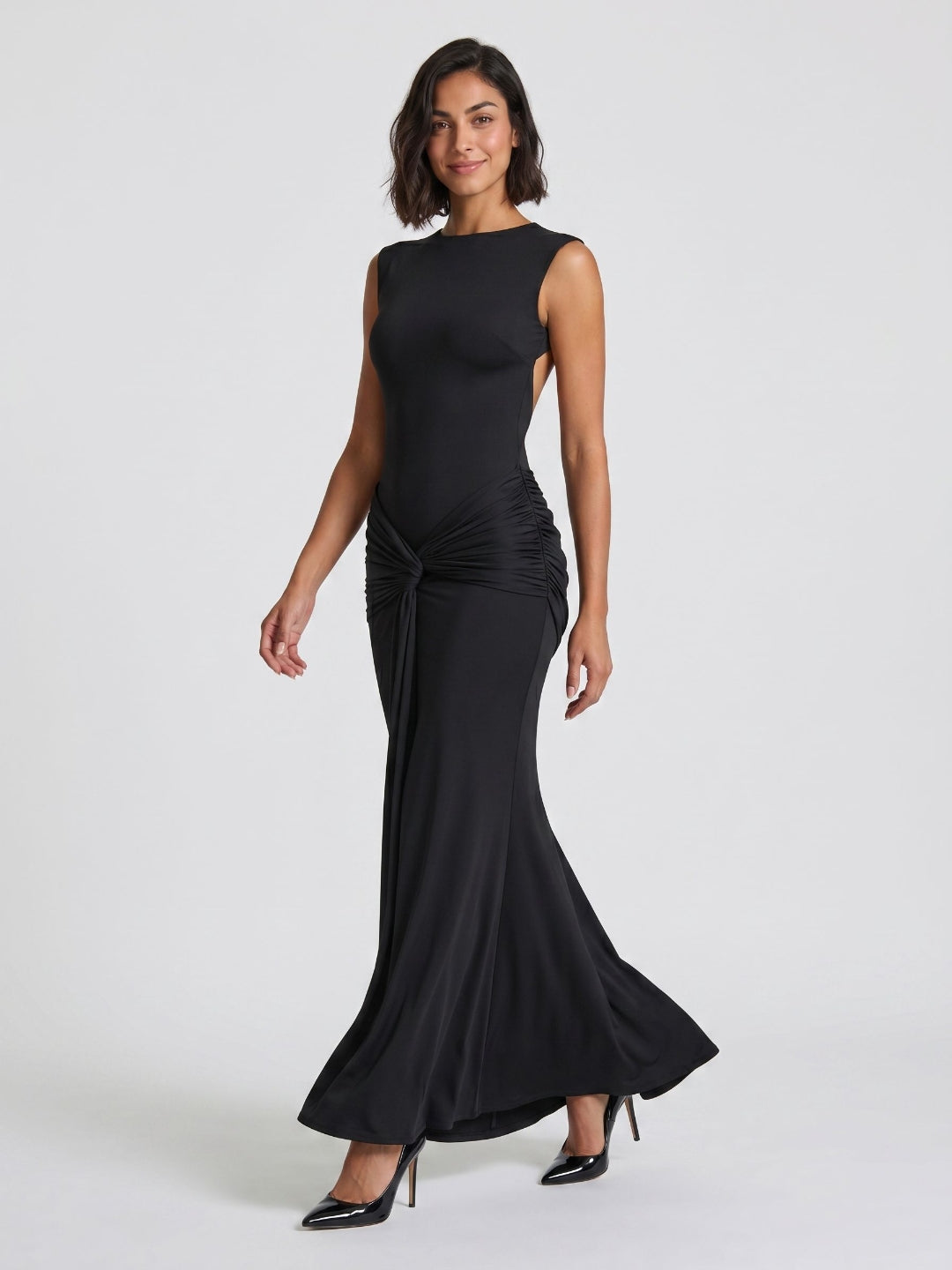 Black Stretch Knit Sheath Scoop Neck Backless Floor-Length Formal Dress with Pleating