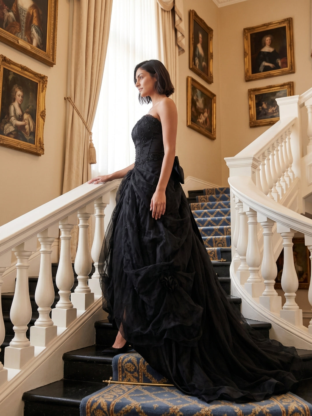 Black Tulle A-Line Straight Neck Criss-Cross Strap Floor-Length Prom Dress