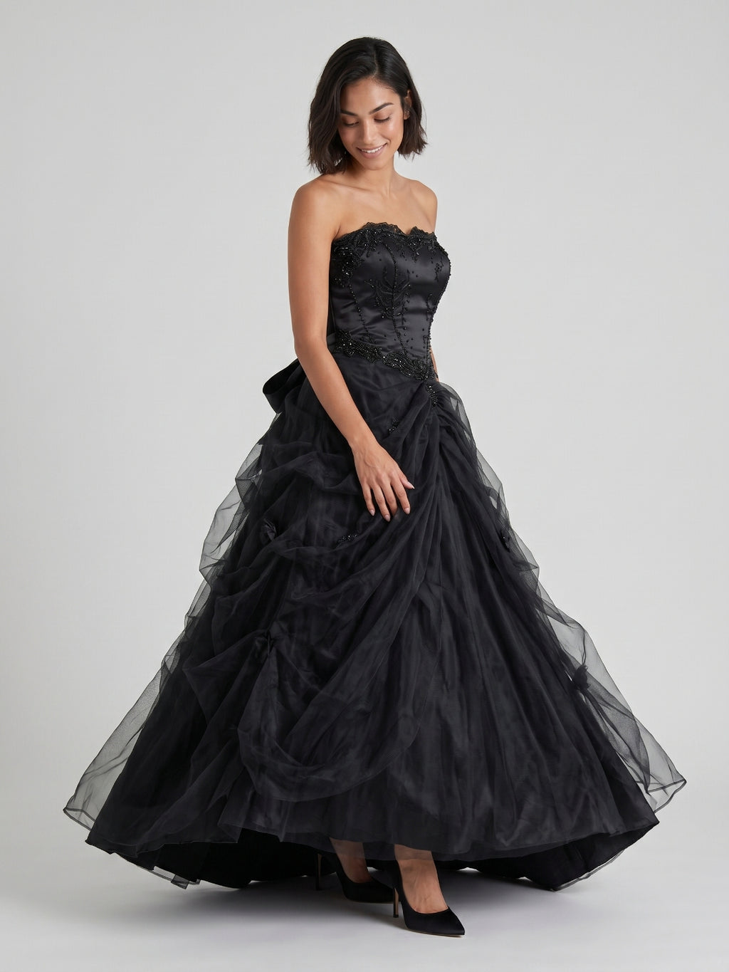 Black Tulle A-Line Straight Neck Criss-Cross Strap Floor-Length Prom Dress