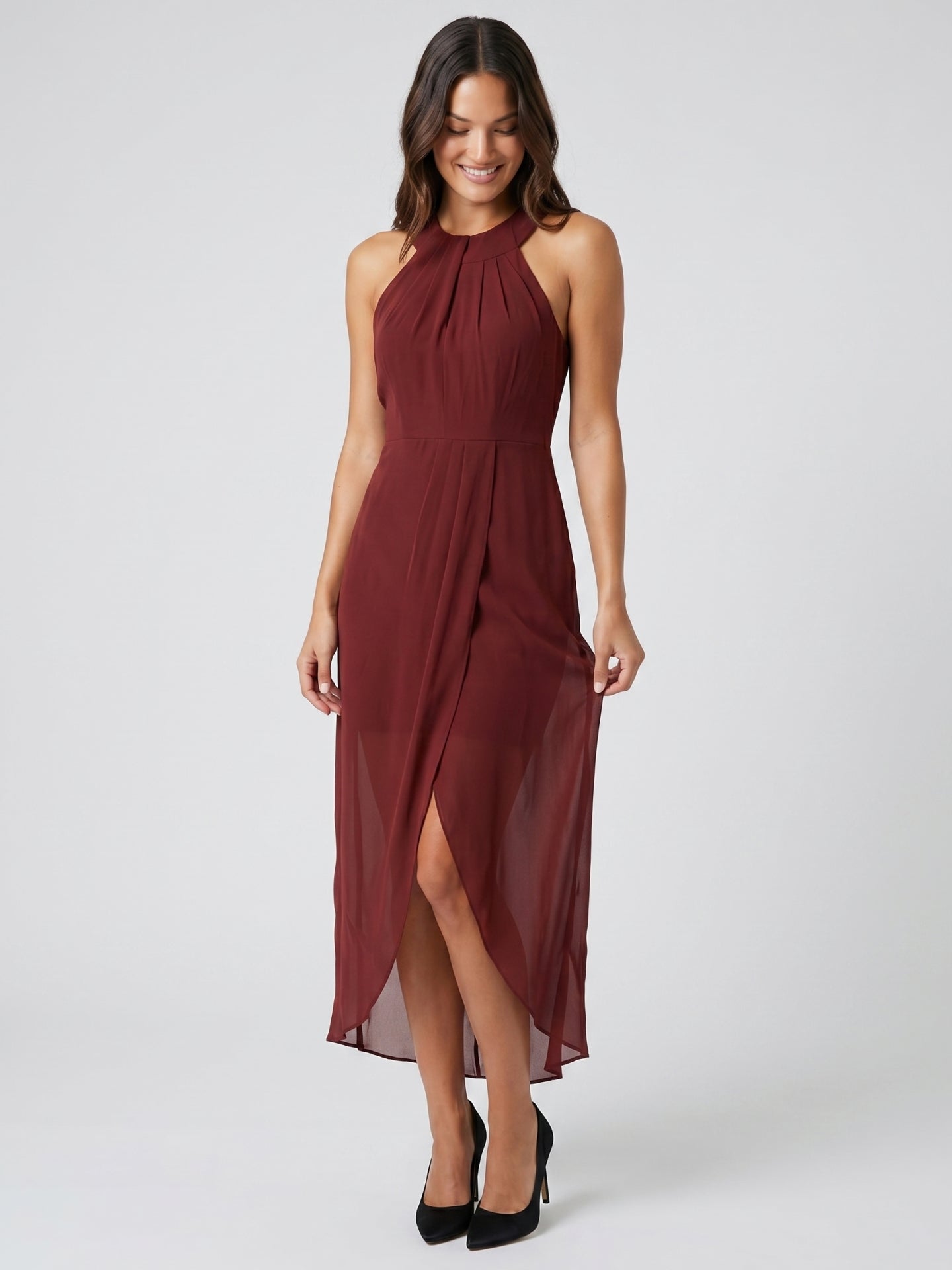 Burgundy Chiffon Sheath Halter Back Zip Knee-Length Bridesmaid Dress with Pleats
