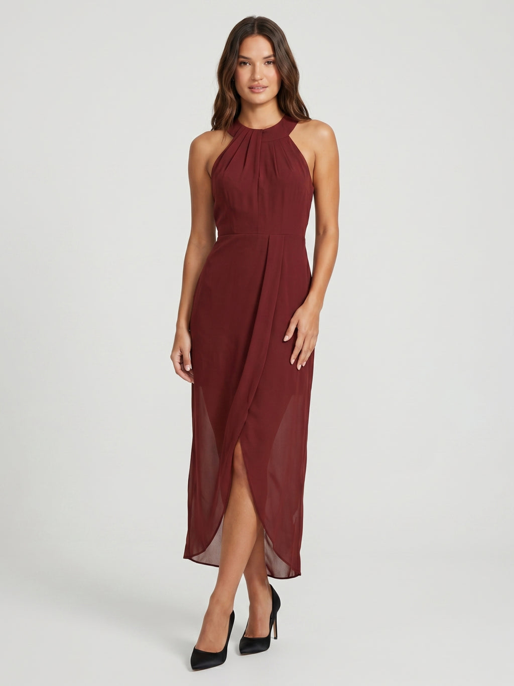 Burgundy Chiffon Sheath Halter Back Zip Knee-Length Bridesmaid Dress with Pleats