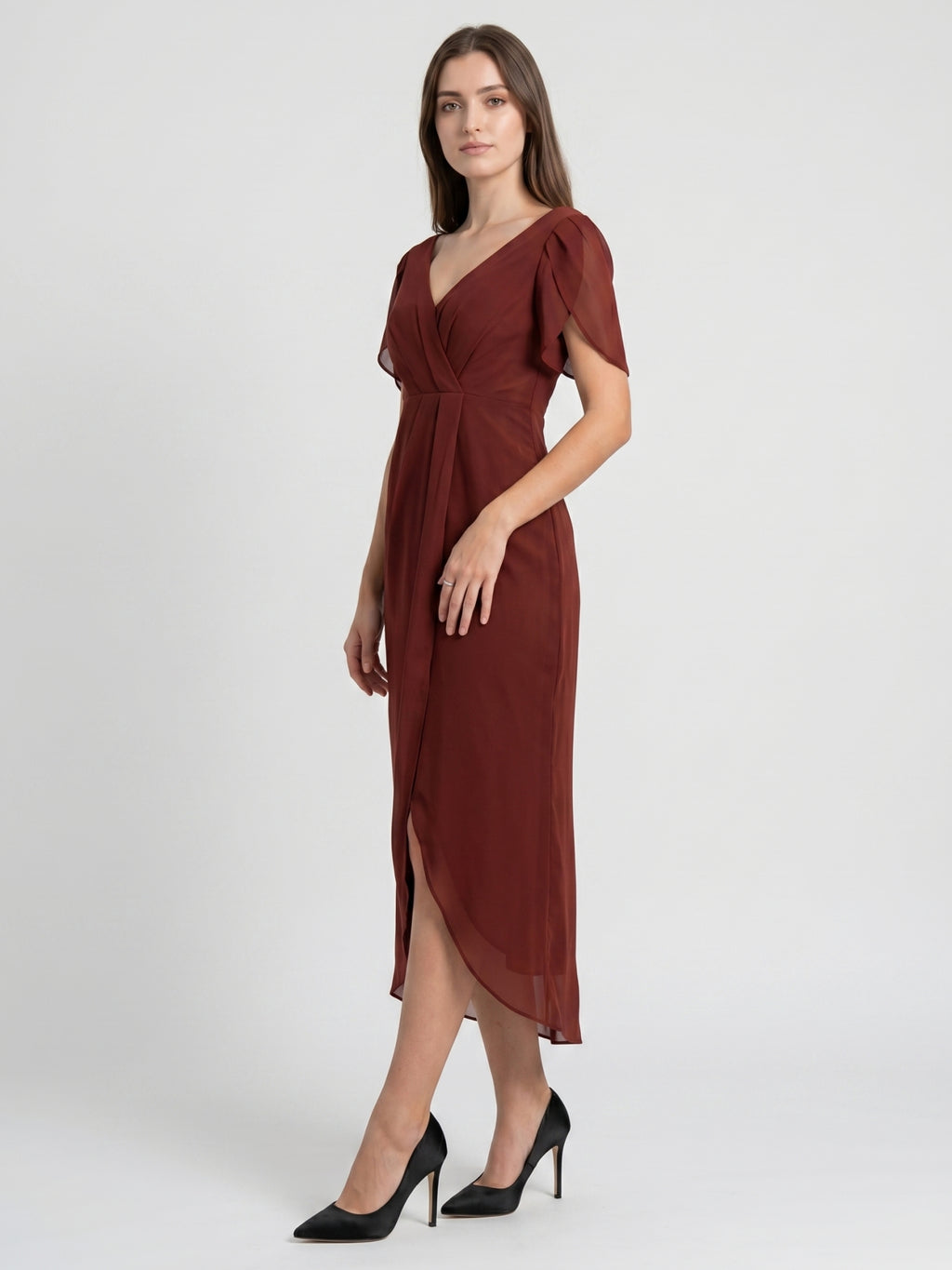 Burgundy Chiffon Sheath V-Neck Back Zip Knee-Length Bridesmaid Dress with Pleats