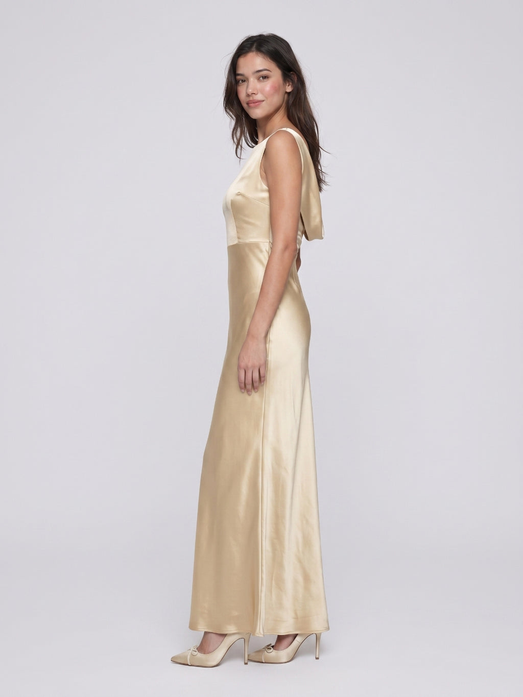 Champagne Satin Column Scoop Neck Backless Floor-Length Bridesmaid Dress with Pleats