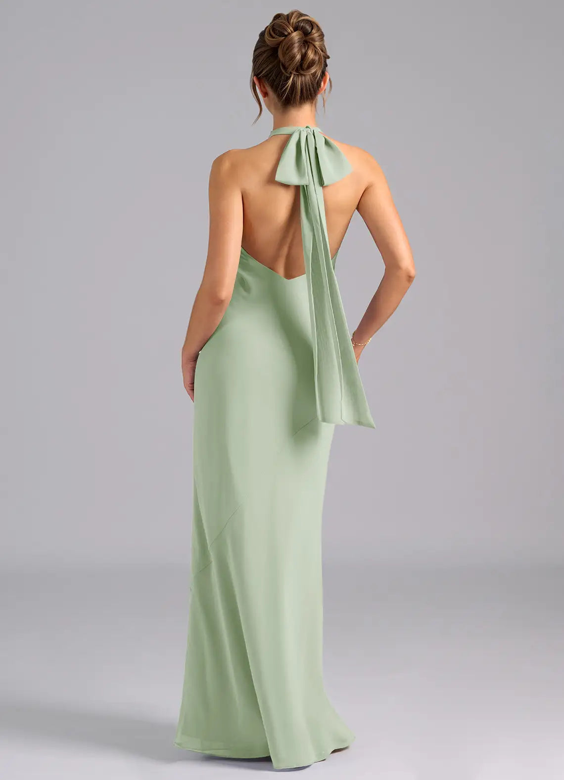 Elegant Sheath Chiffon Halter Neck Sleeveless Bow Back Floor Length Bridesmaid Dress