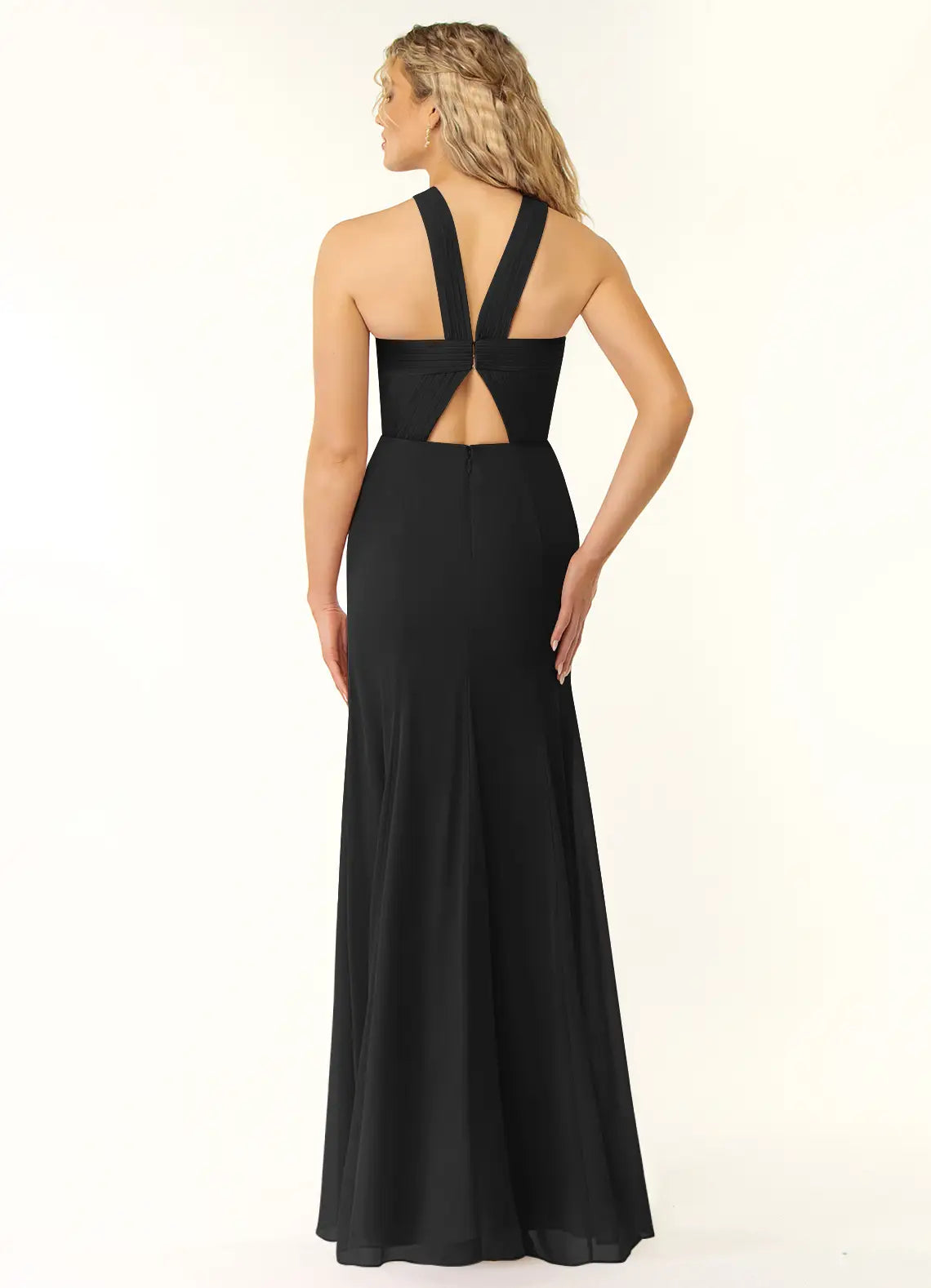 Elegant-slim-fit-crisscross-halter-neck-sleeveless-open-back-floor-length-bridesmaid-dress-with-high-slit