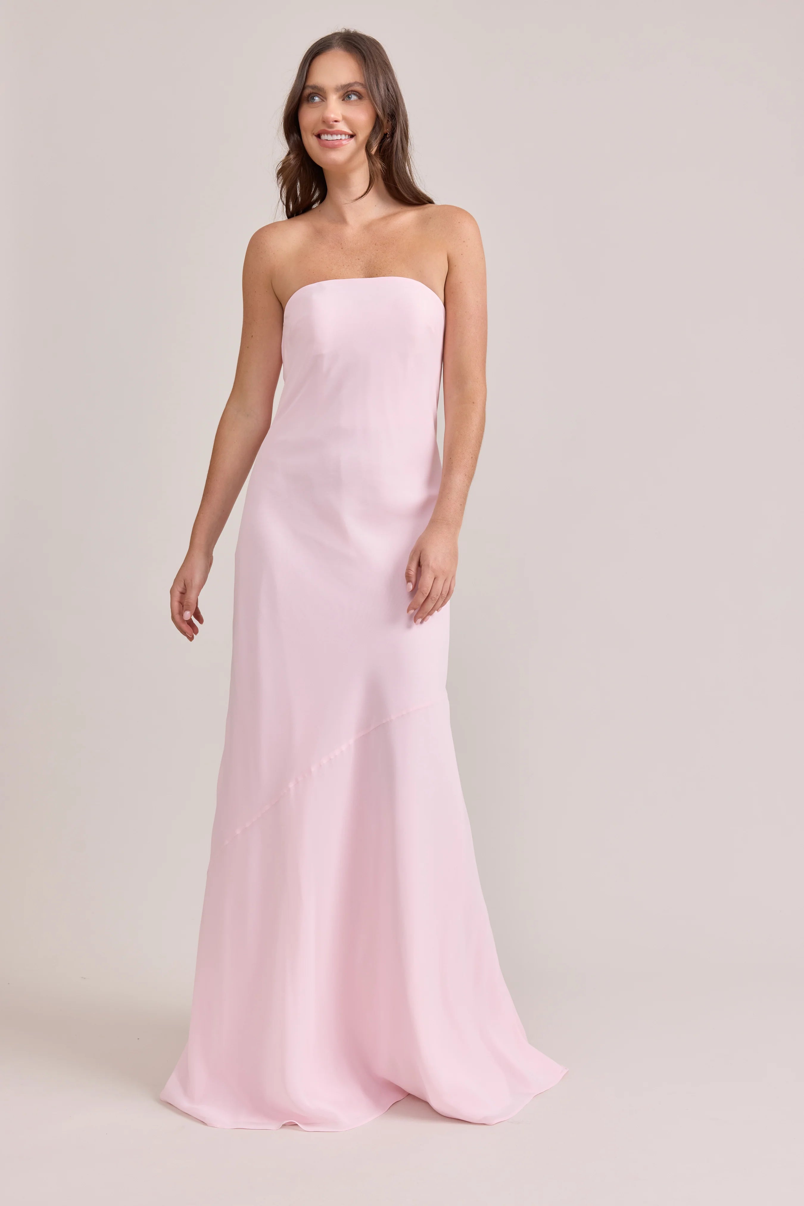 Elegant Slim-fit Strapless Cutout Back Floor-length Flowy Pink Bridesmaid Dress