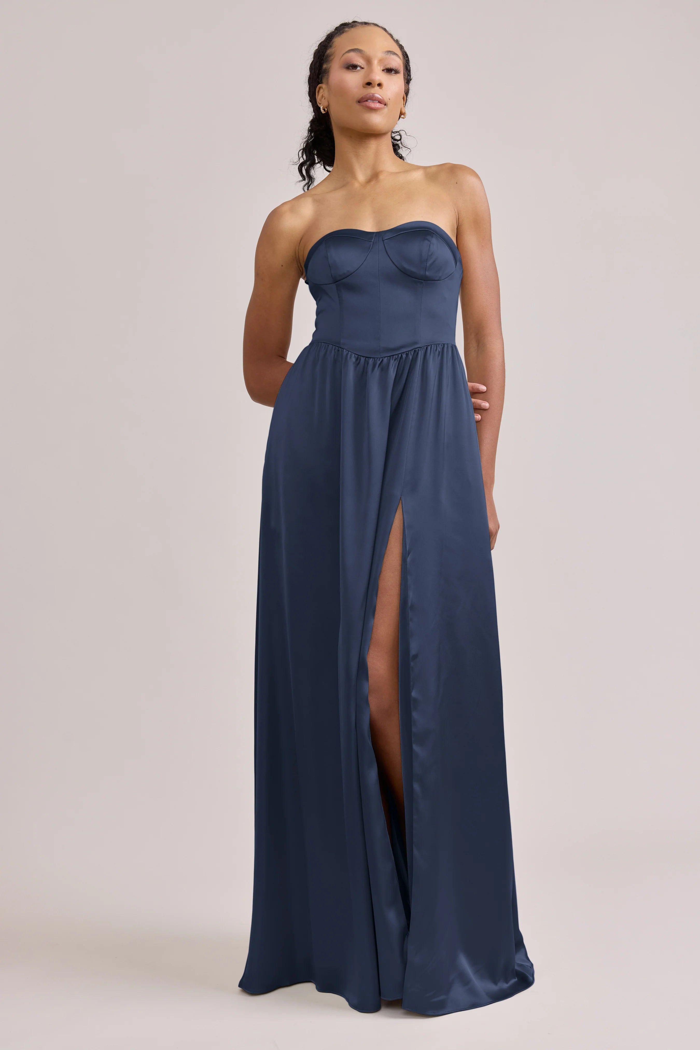 Elegant Strapless Sweetheart Neck Navy Blue Satin Bridesmaid Dress with Lace-Up Back & High Thigh Slit