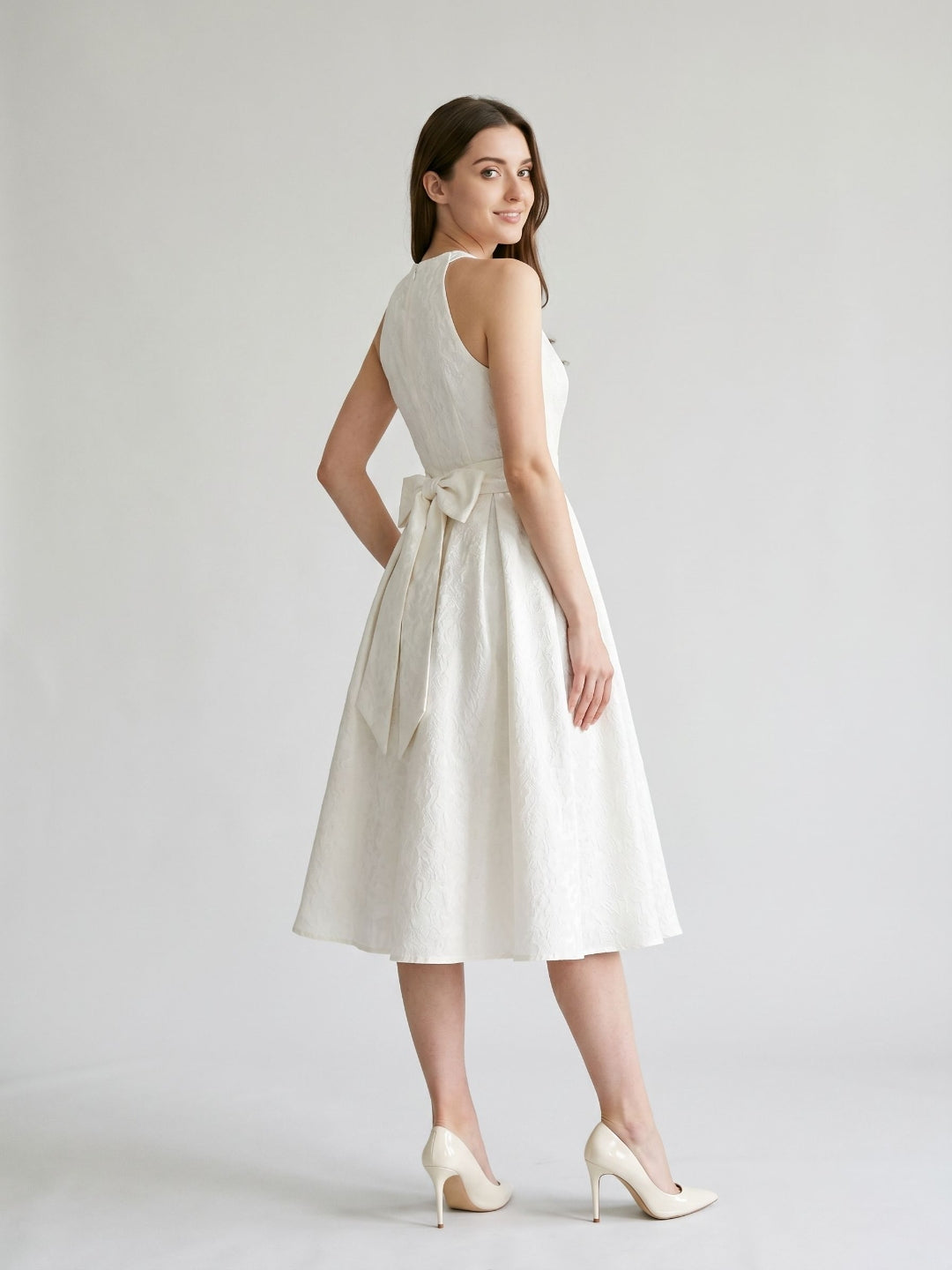 Ivory Jacquard A-Line Scoop Neck Back Zip Tea-Length Dress with Bow