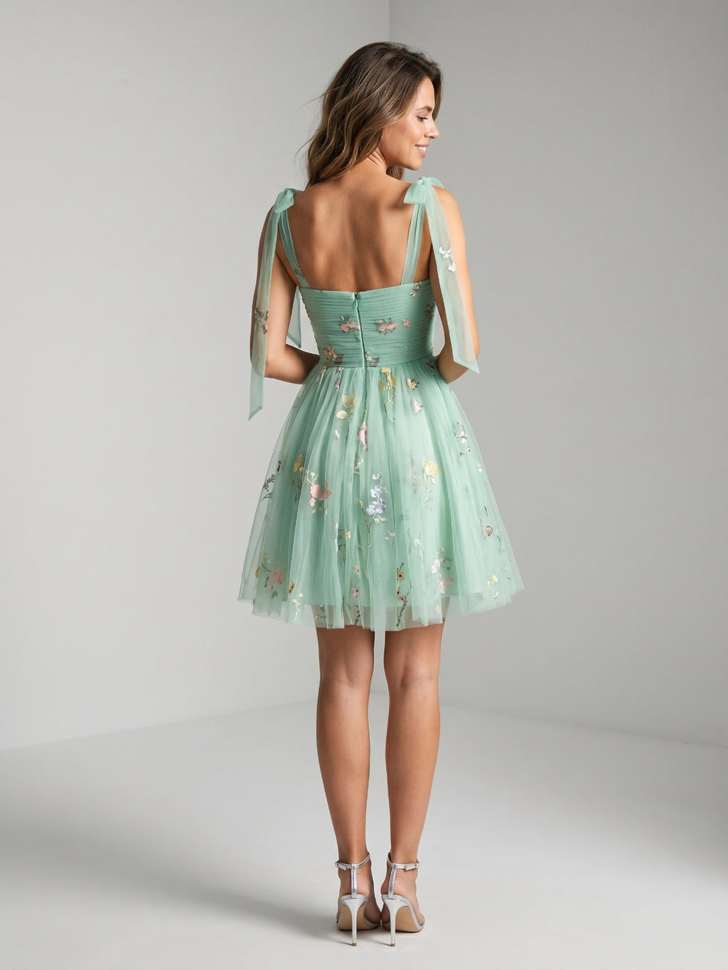 Mint Green Tulle A-Line Sweetheart Back Zip Short Homecoming Dress with Floral Appliques