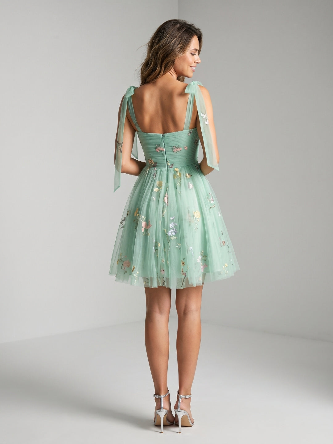 Mint Green Tulle A-Line Sweetheart Back Zip Short Homecoming Dress with Floral Appliques