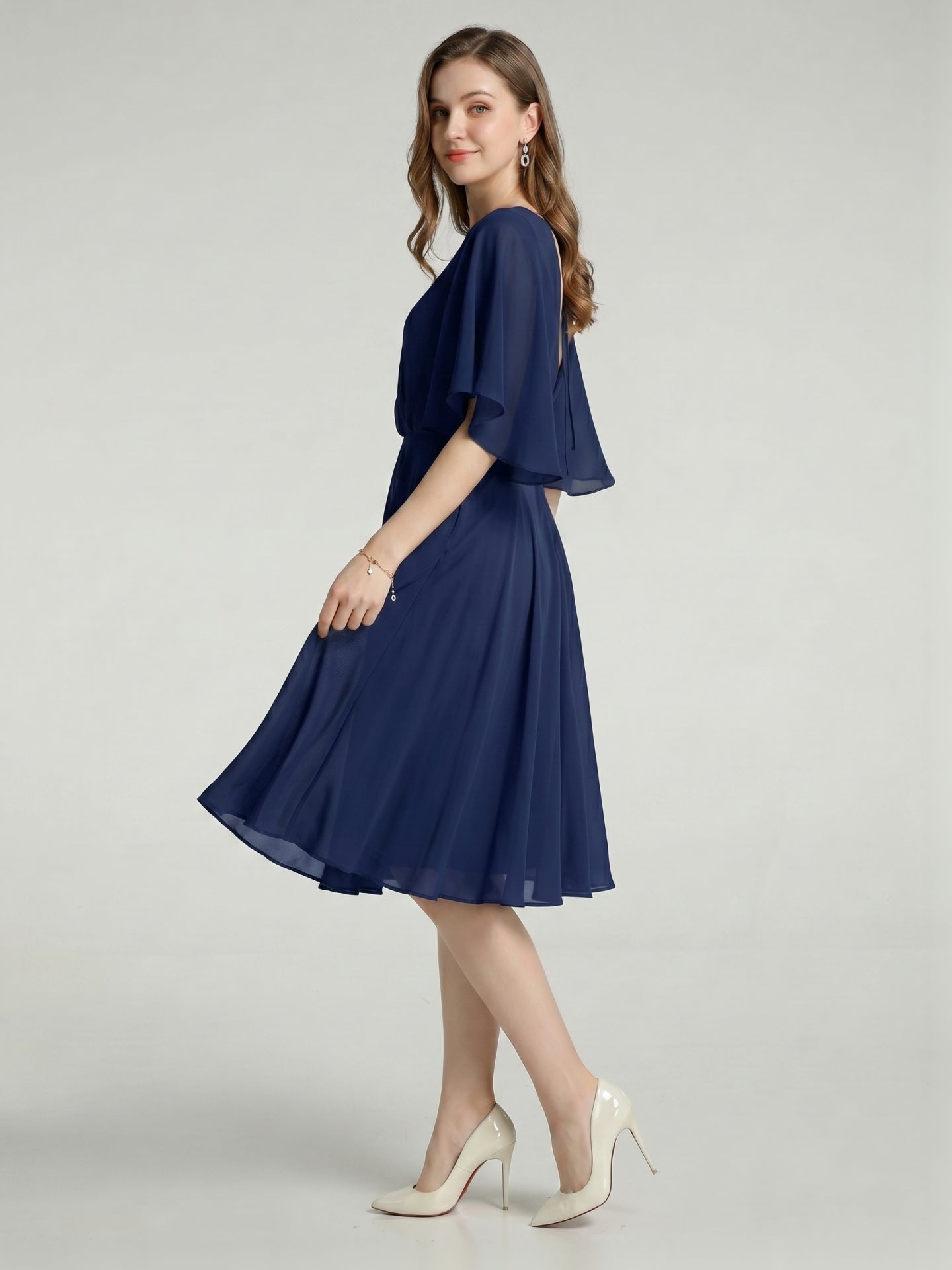 Modest Navy Blue Chiffon A-Line Scoop Neck Backless with Pleated Knee-Length Bridesmaid Dress