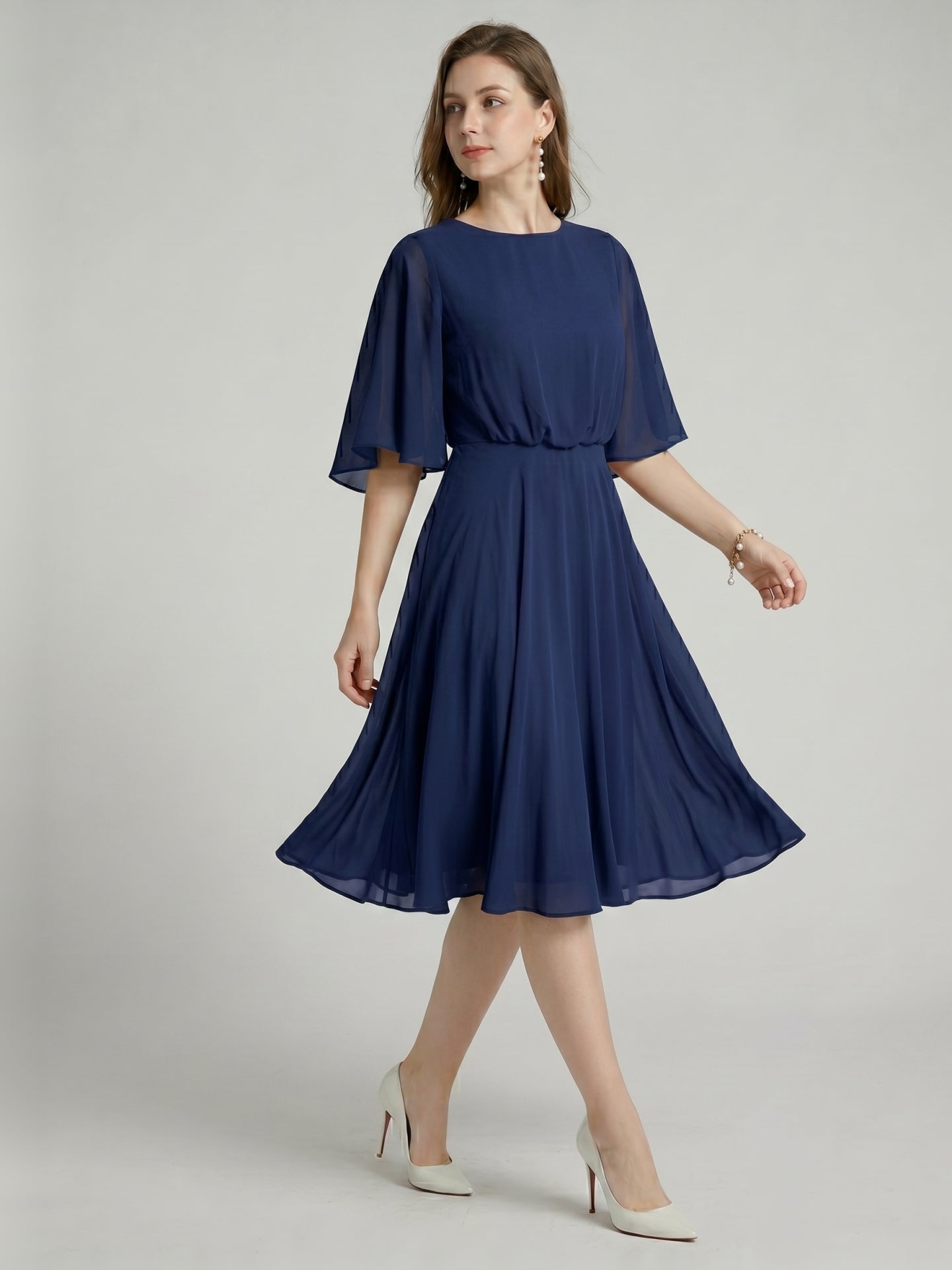 Modest Navy Blue Chiffon A-Line Scoop Neck Backless with Pleated Knee-Length Bridesmaid Dress