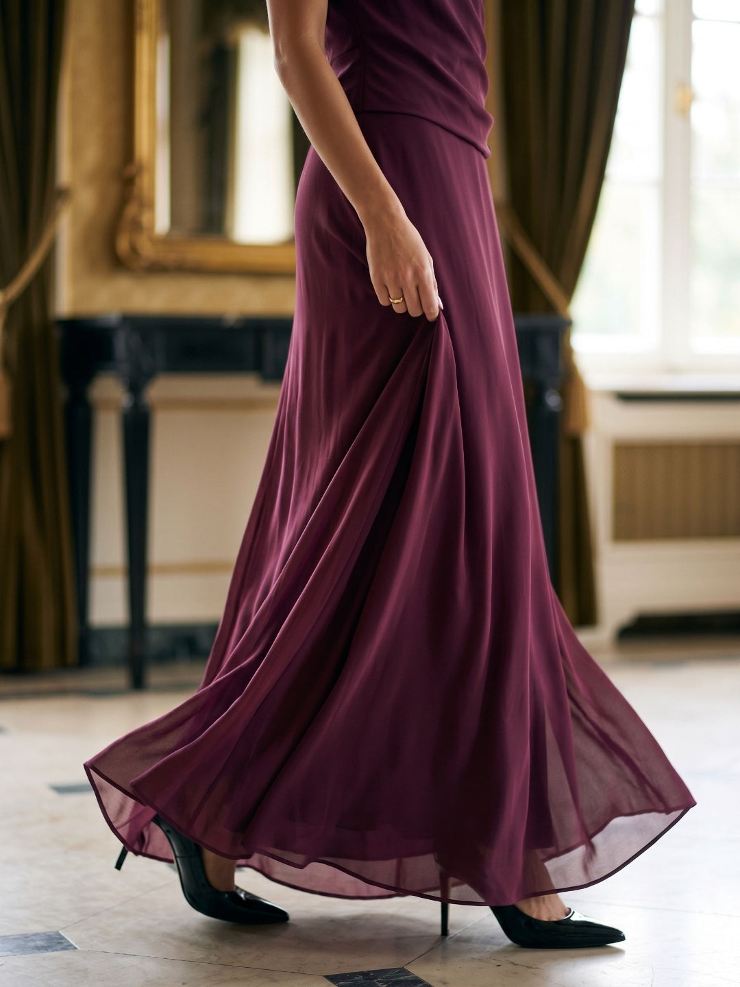 Mulberry Chiffon Column V-Neck Backless Floor-Length Formal Dress with Pleating