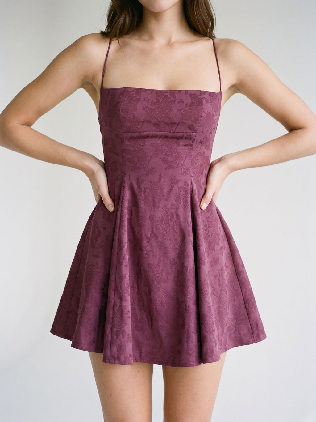 Mulberry Jacquard A-Line Straight Neck Criss-Cross Straps Short Dress with Pleating