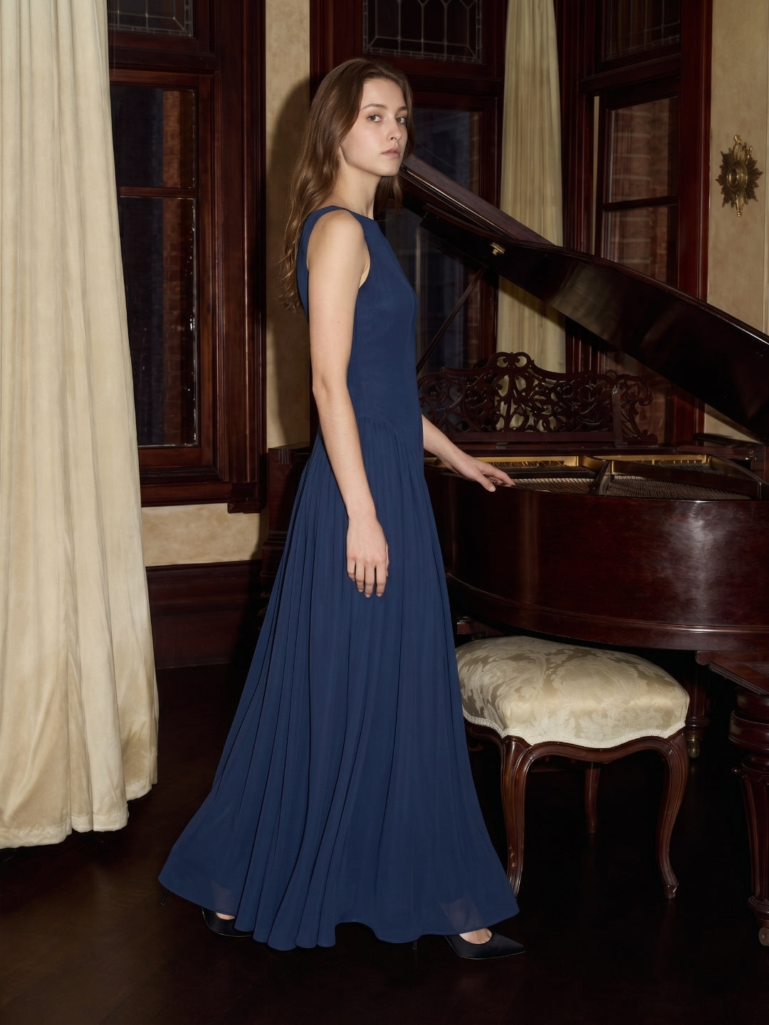 Navy Blue Chiffon A-Line Scoop Neck Floor-Length Bridesmaid Dress with Pleated Elements