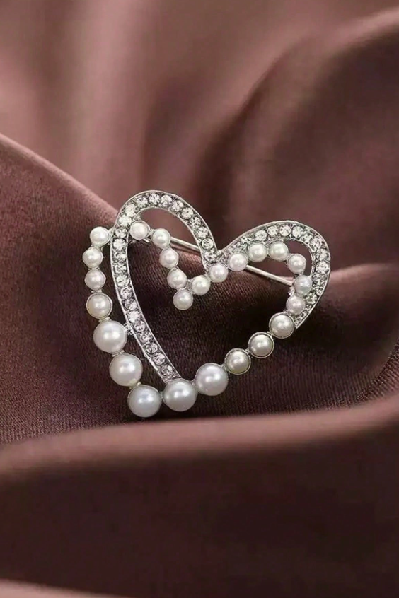 Double Heart Pearl Rhinestone Hollow Lapel Brooch