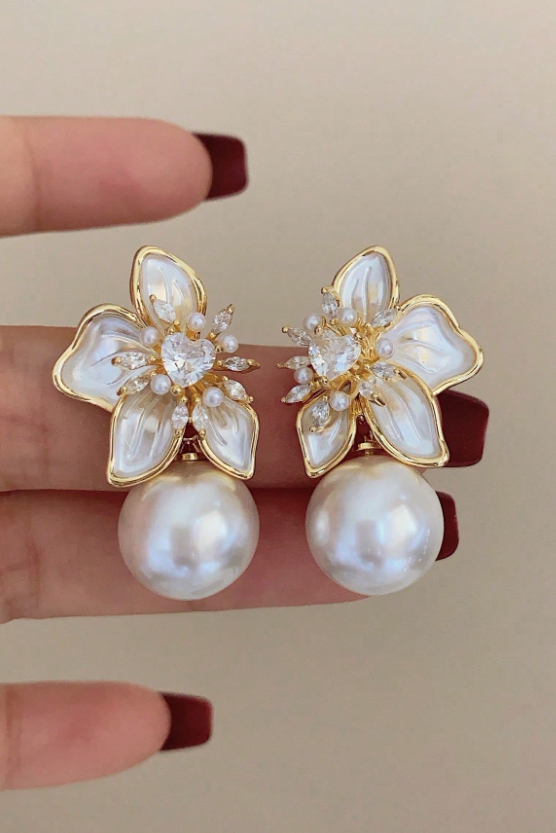 Gold Tone Mother of Pearl Flower Stud Earrings Heart CZ Pearl Accent Elegant Bridal Jewelry
