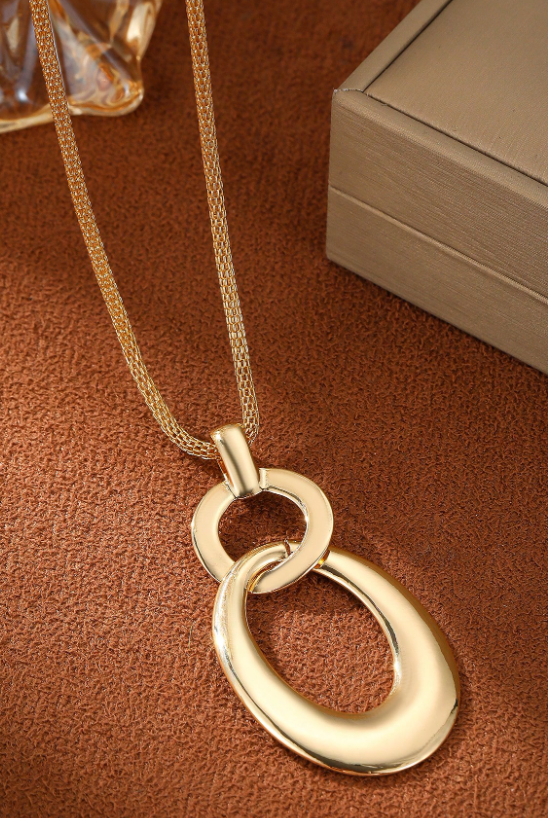 Modern Linked Oval Gold Pendant Long Necklace