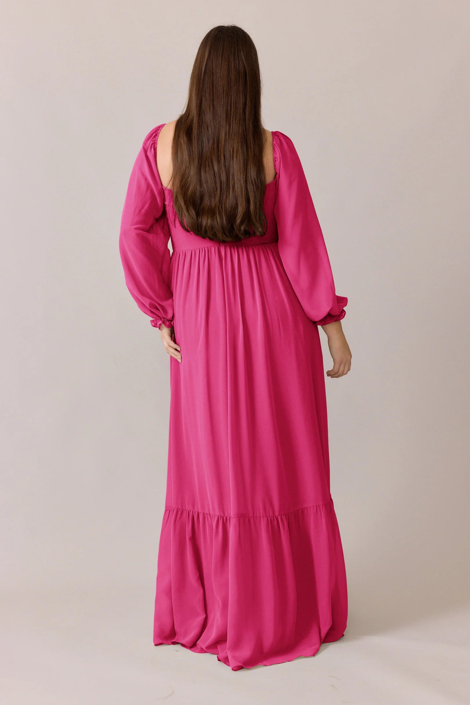 Square Neck Chiffon Bridesmaid Dresses with Puffed Long Sleeves, Tiered Ruffle Skirt and High Slit Formal Gown