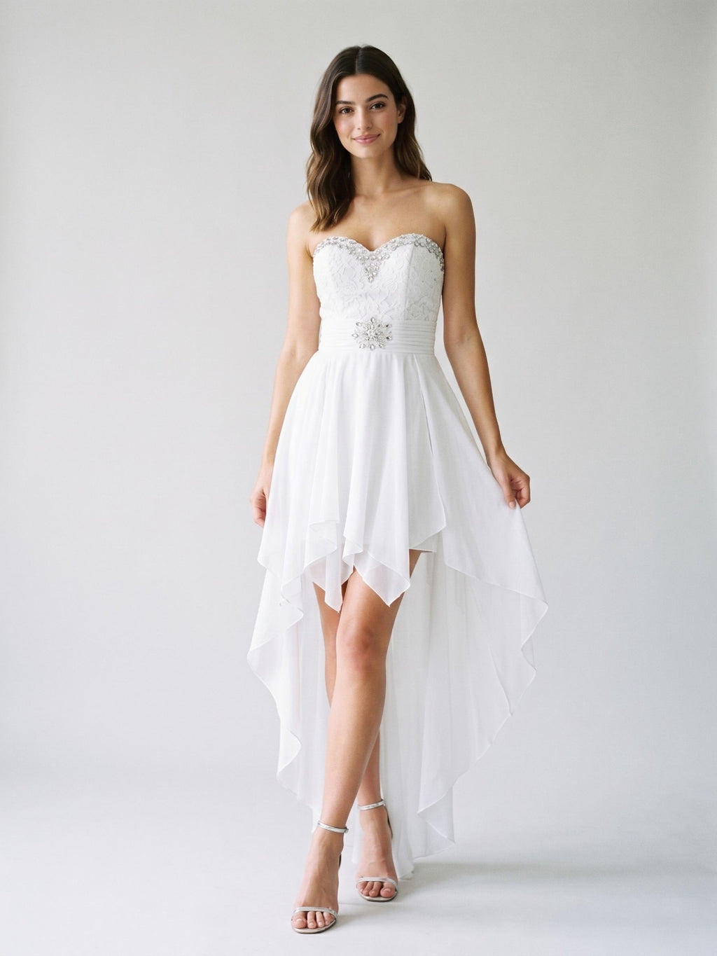 White Chiffon A-Line Sweetheart Backless Short Homecoming Dress with Beading