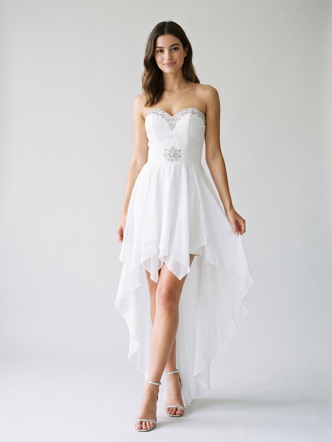 White Chiffon A-Line Sweetheart Backless Short Homecoming Dress with Beading