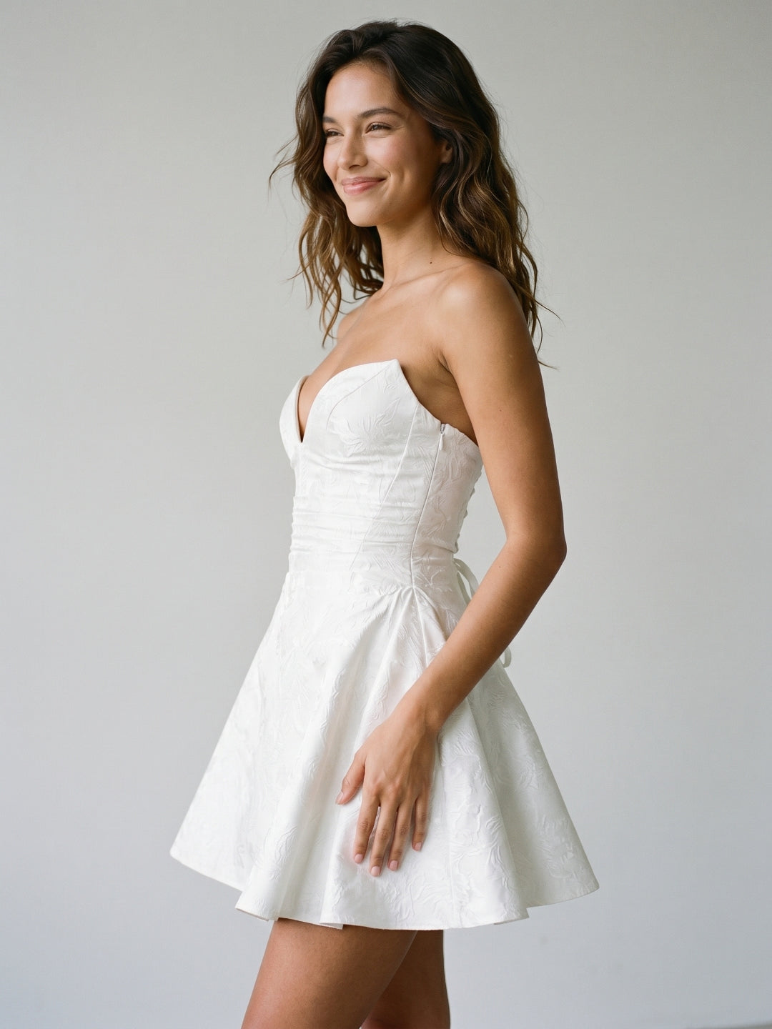 White Jacquard A-Line Sweetheart Lace-Up Back Short Homecoming Dress with Pleating