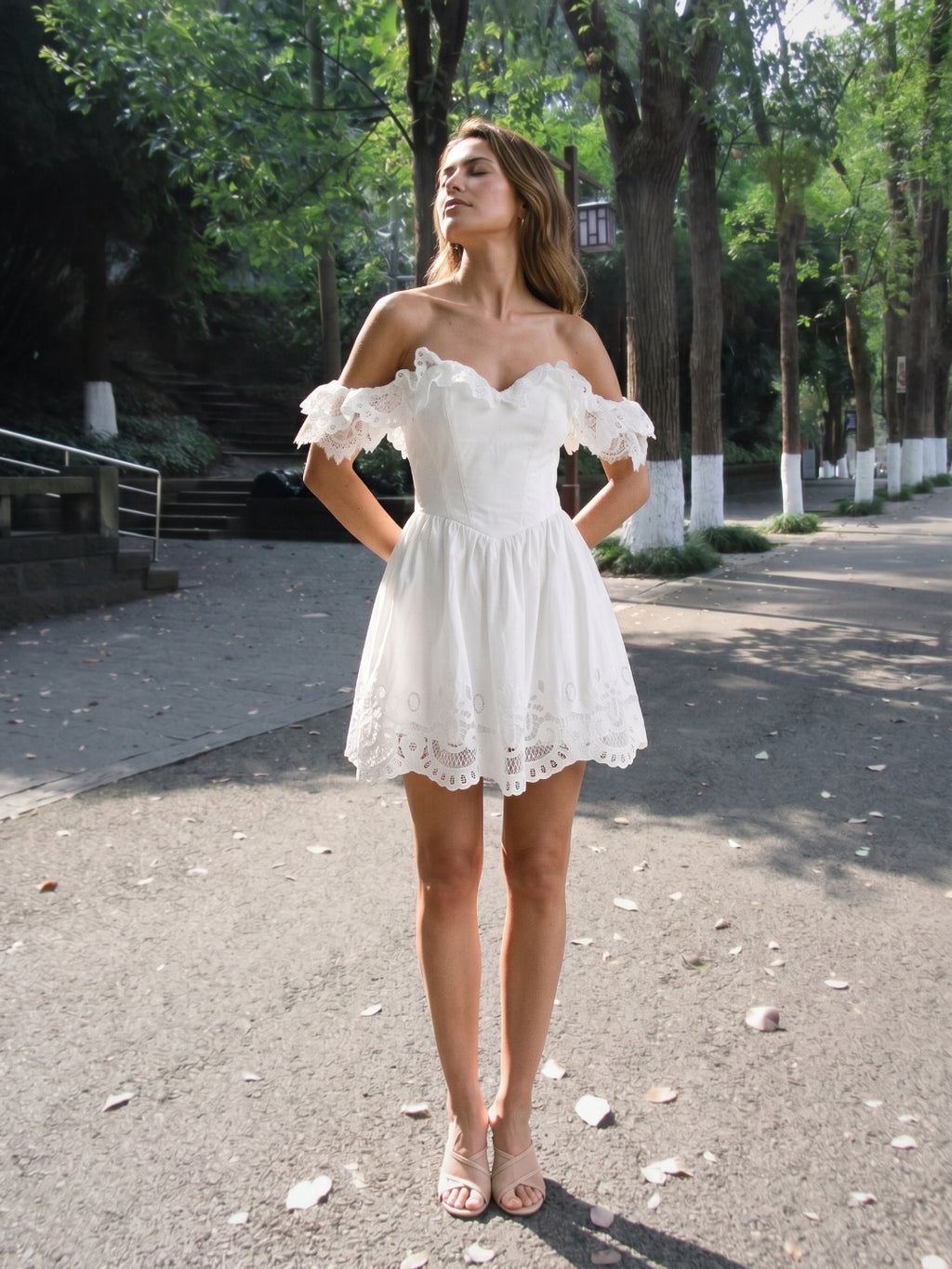White Lace A-Line Sweetheart Backless Mini Homecoming Dress with Bow