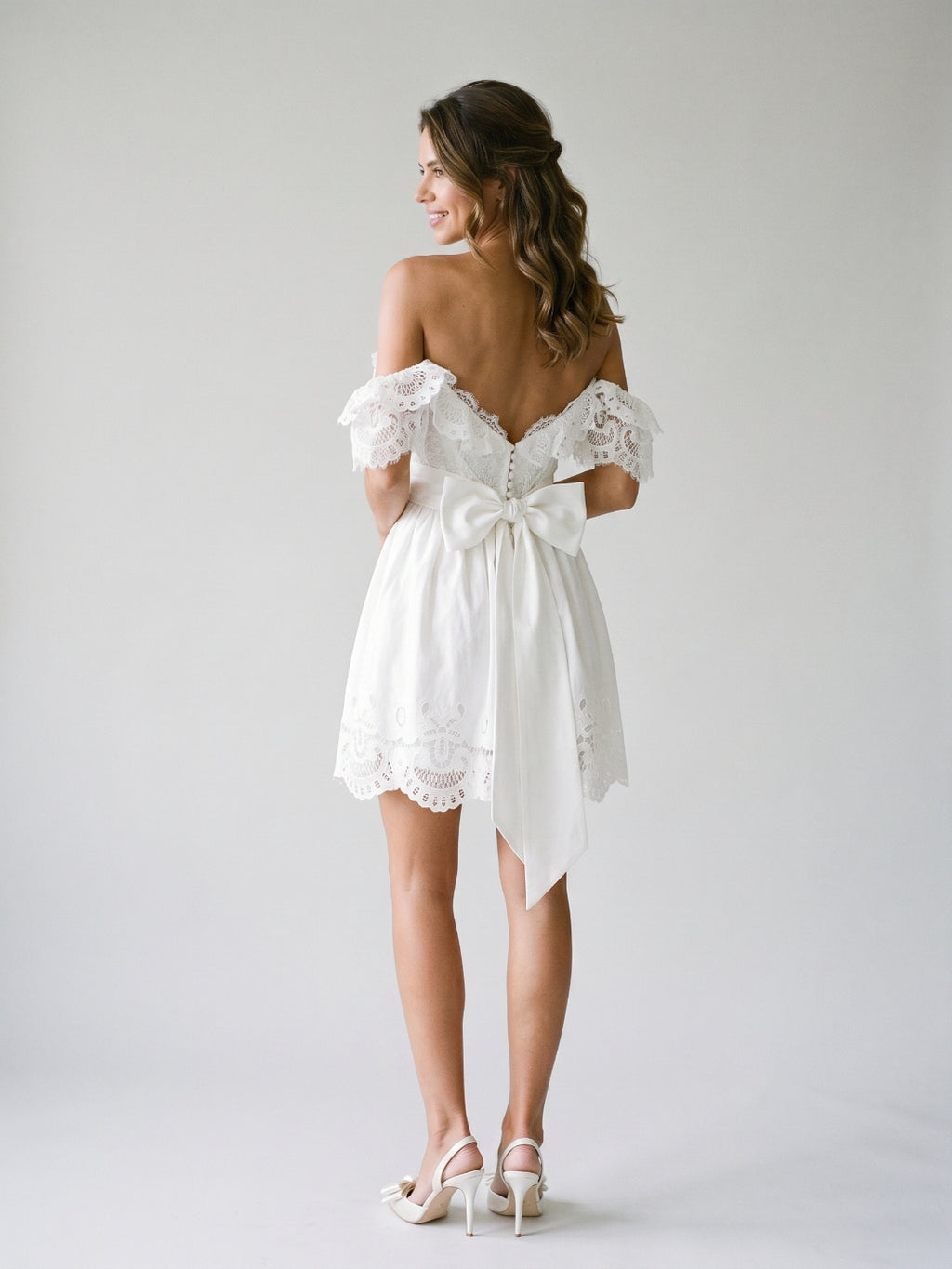 White Lace A-Line Sweetheart Backless Mini Homecoming Dress with Bow