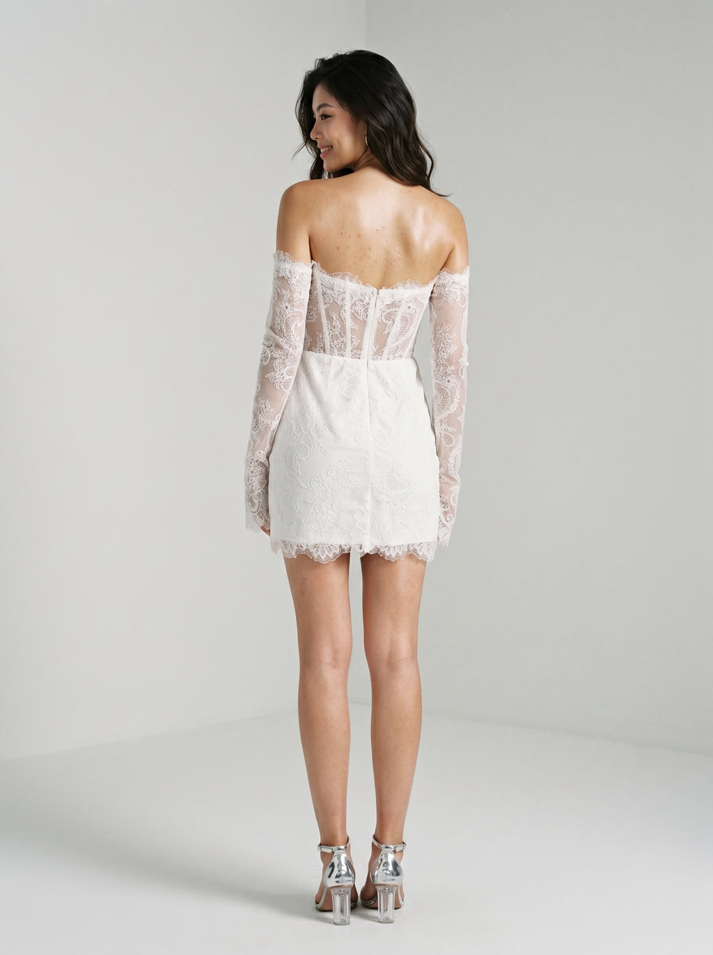 White Lace Column Sweetheart Illusion Mini Homecoming Dress
