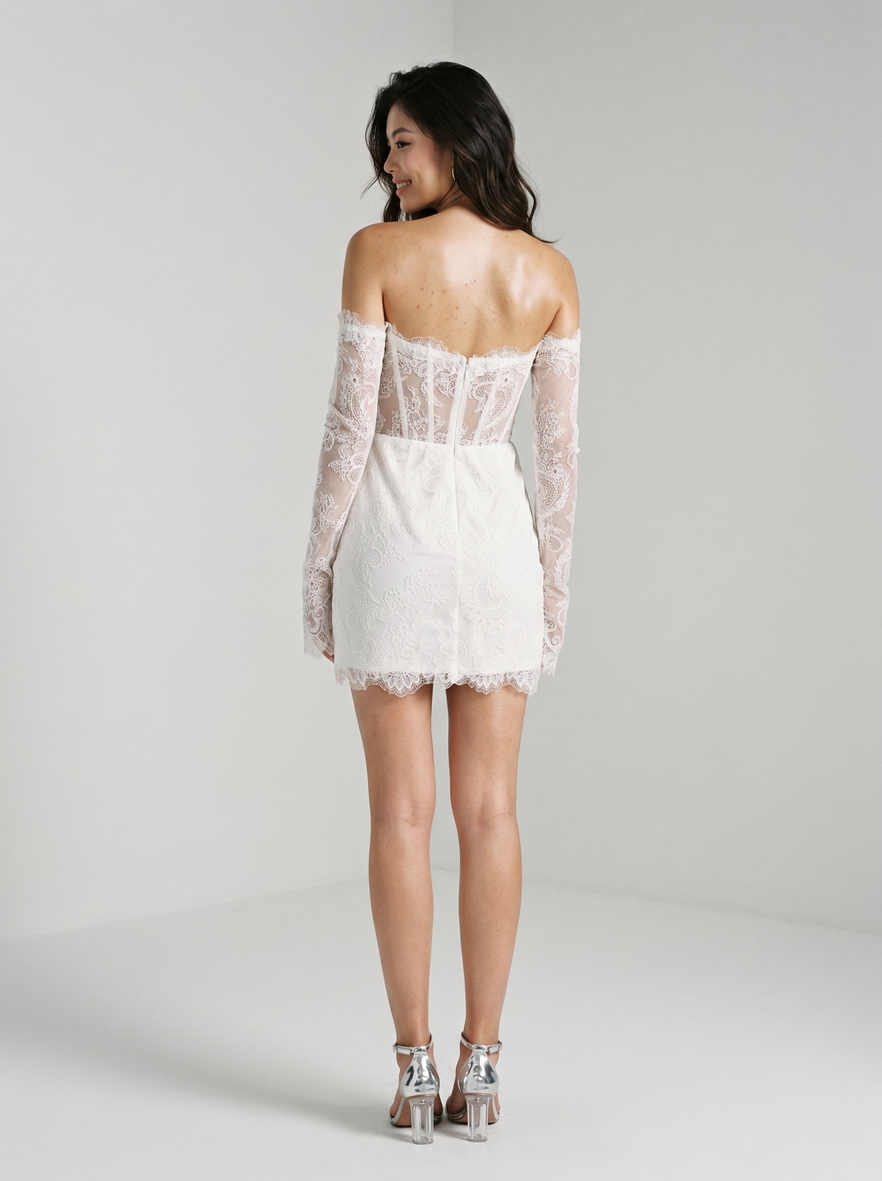 White Lace Column Sweetheart Illusion Mini Homecoming Dress