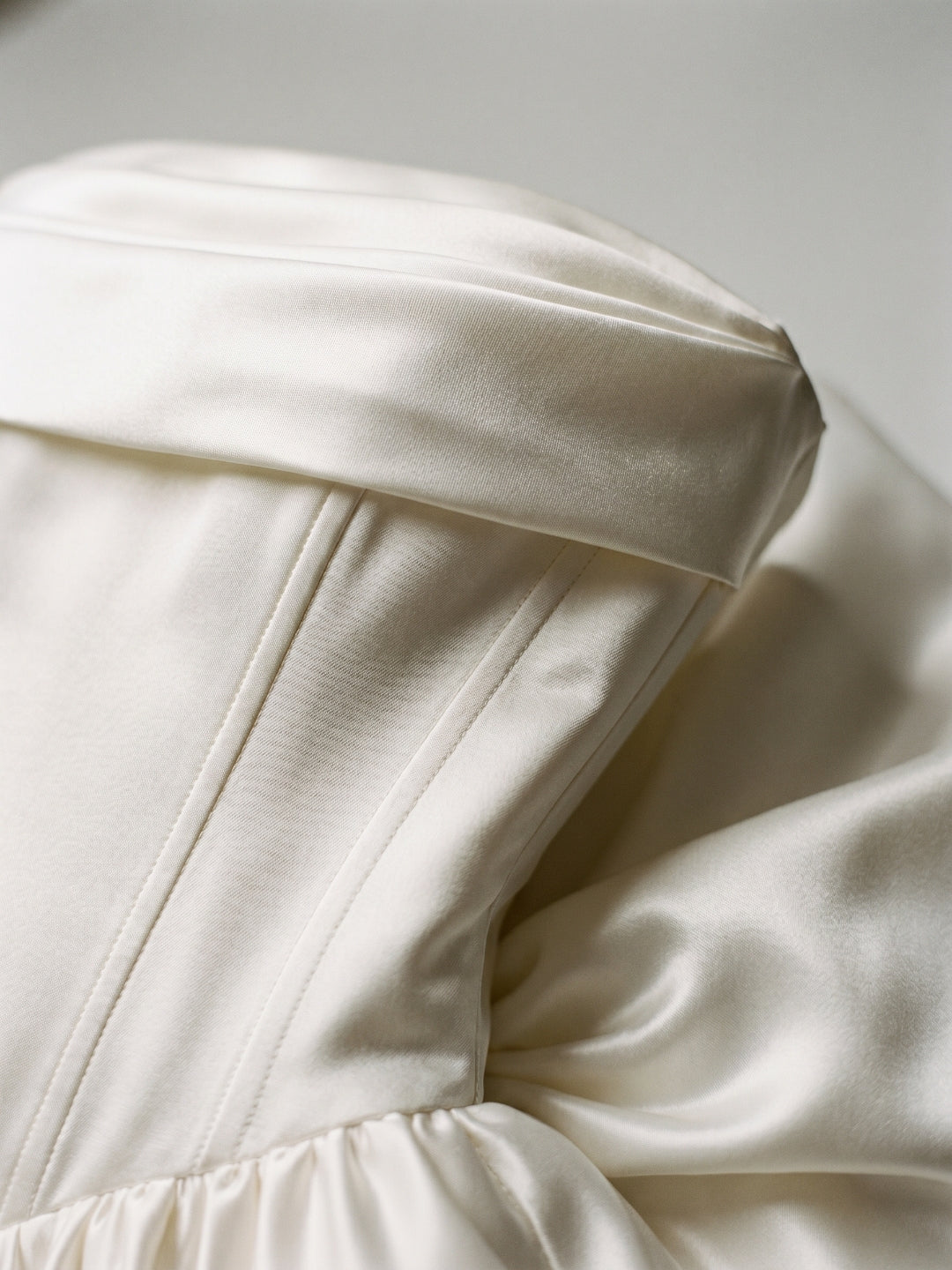 White Satin A-Line Cowl Neck Criss-Cross Straps Short Homecoming Dress with Pleating