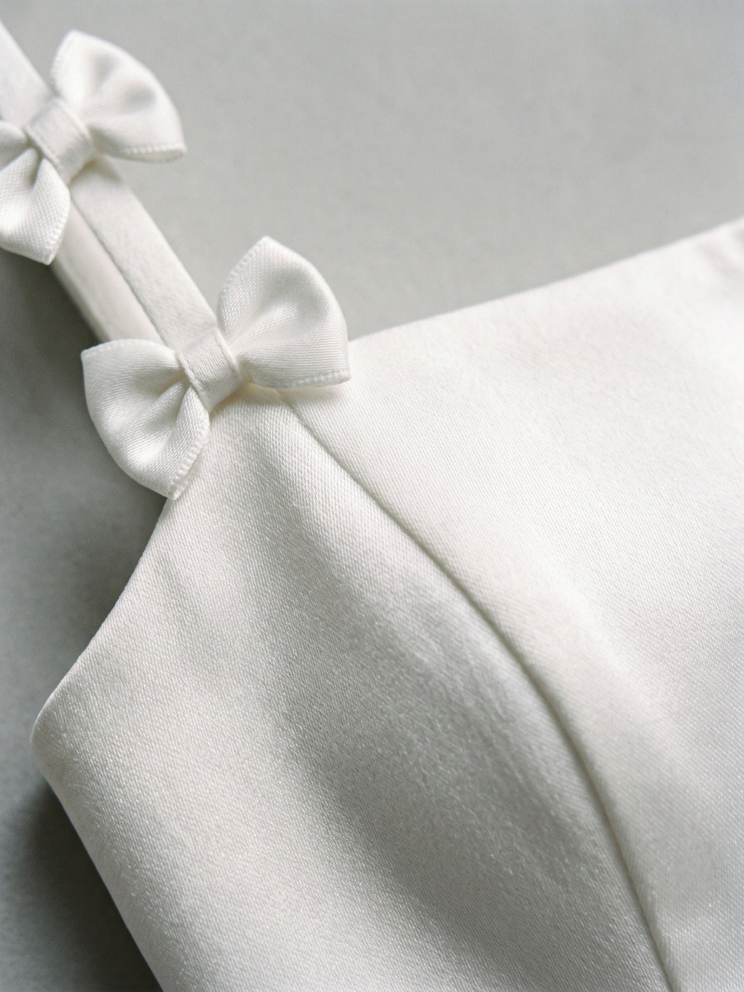 White Satin A-Line Square Neck Back Zip Mini Homecoming Dress with Bow