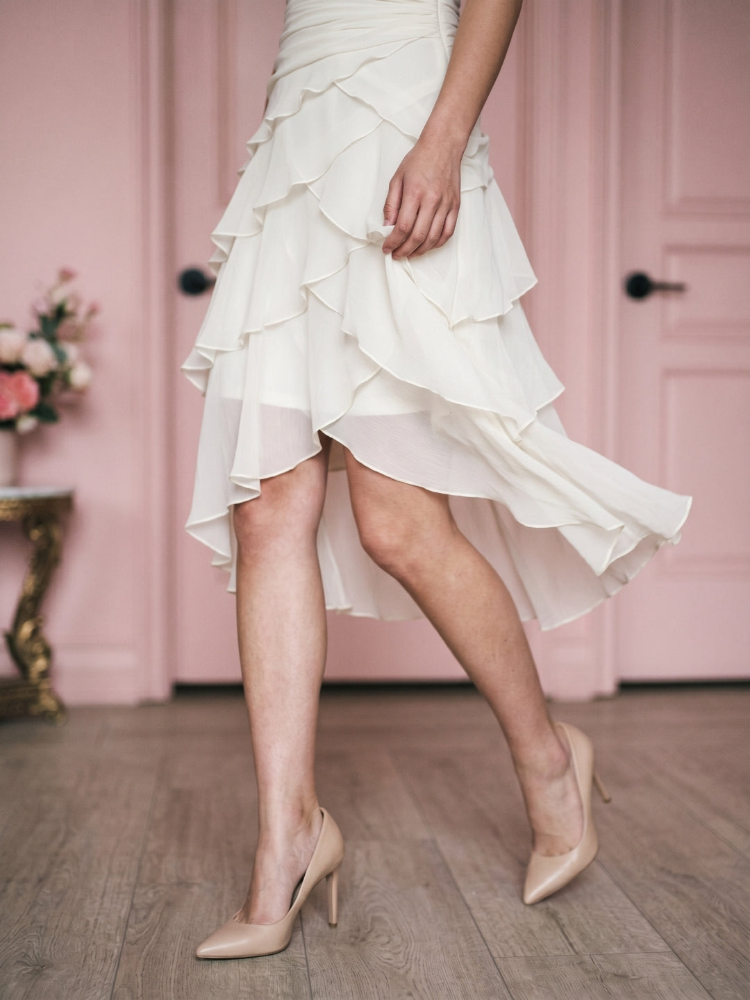 White Satin A-Line V-Neck Back Zip Knee-Length Prom Dress