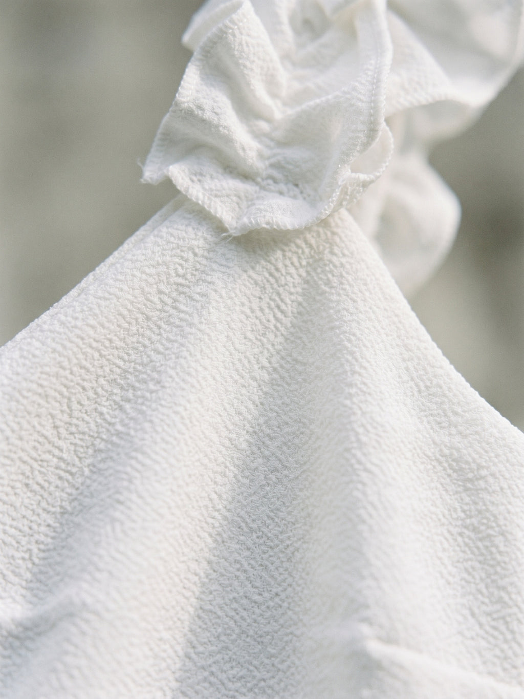 White Stretch Knit Sheath V-Neck Backless Short Homecoming Dress with Pleating