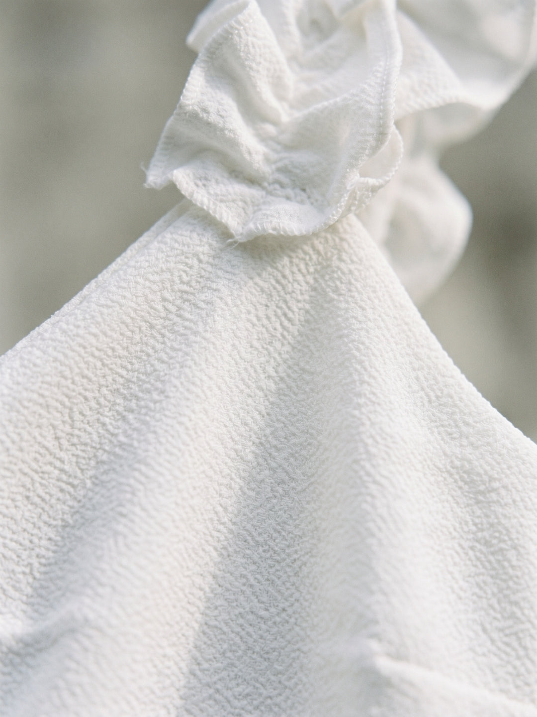 White Stretch Knit Sheath V-Neck Backless Short Homecoming Dress with Pleating