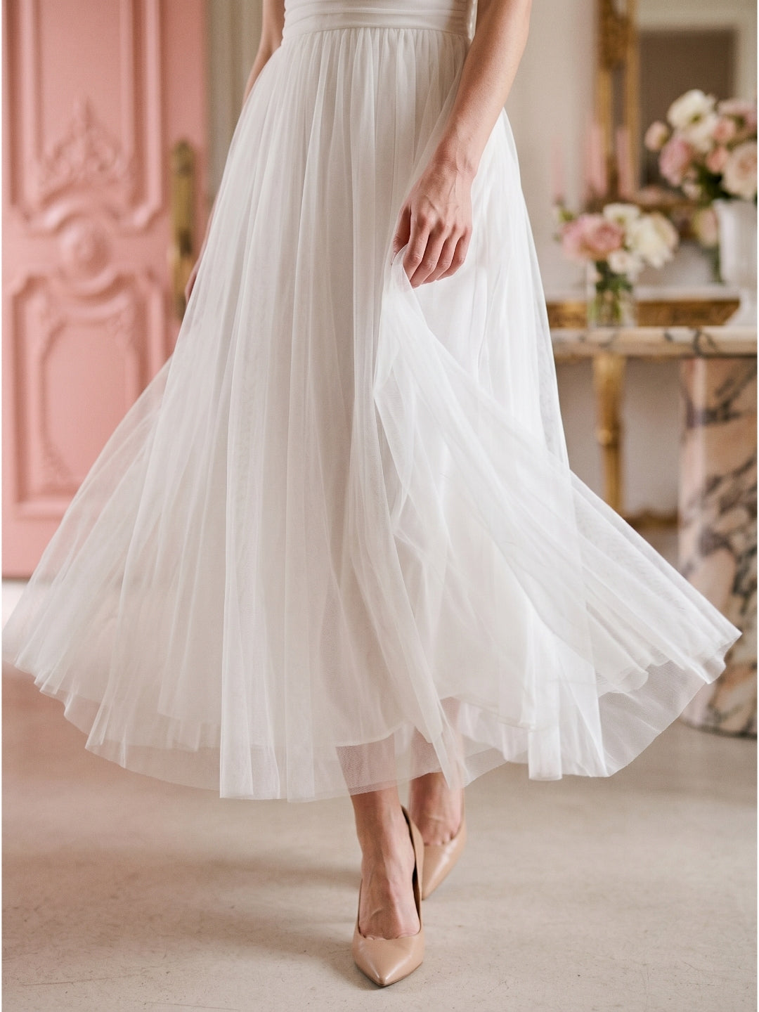 White Tulle A-Line Straight Neck Backless Ankle-Length Bridesmaid Dress