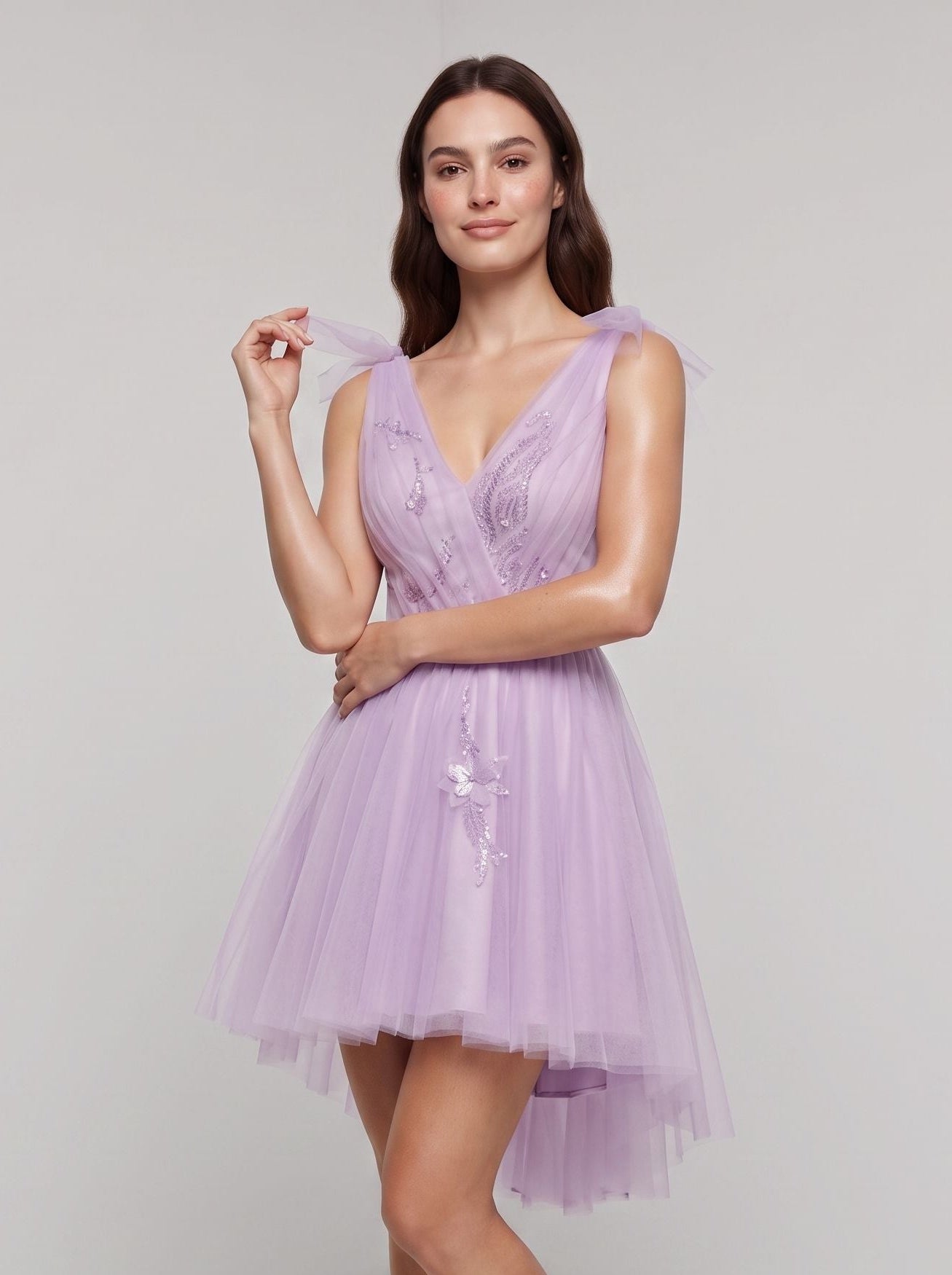 Lilac Tulle A-Line V-Neck Short Dress with Lace Appliques