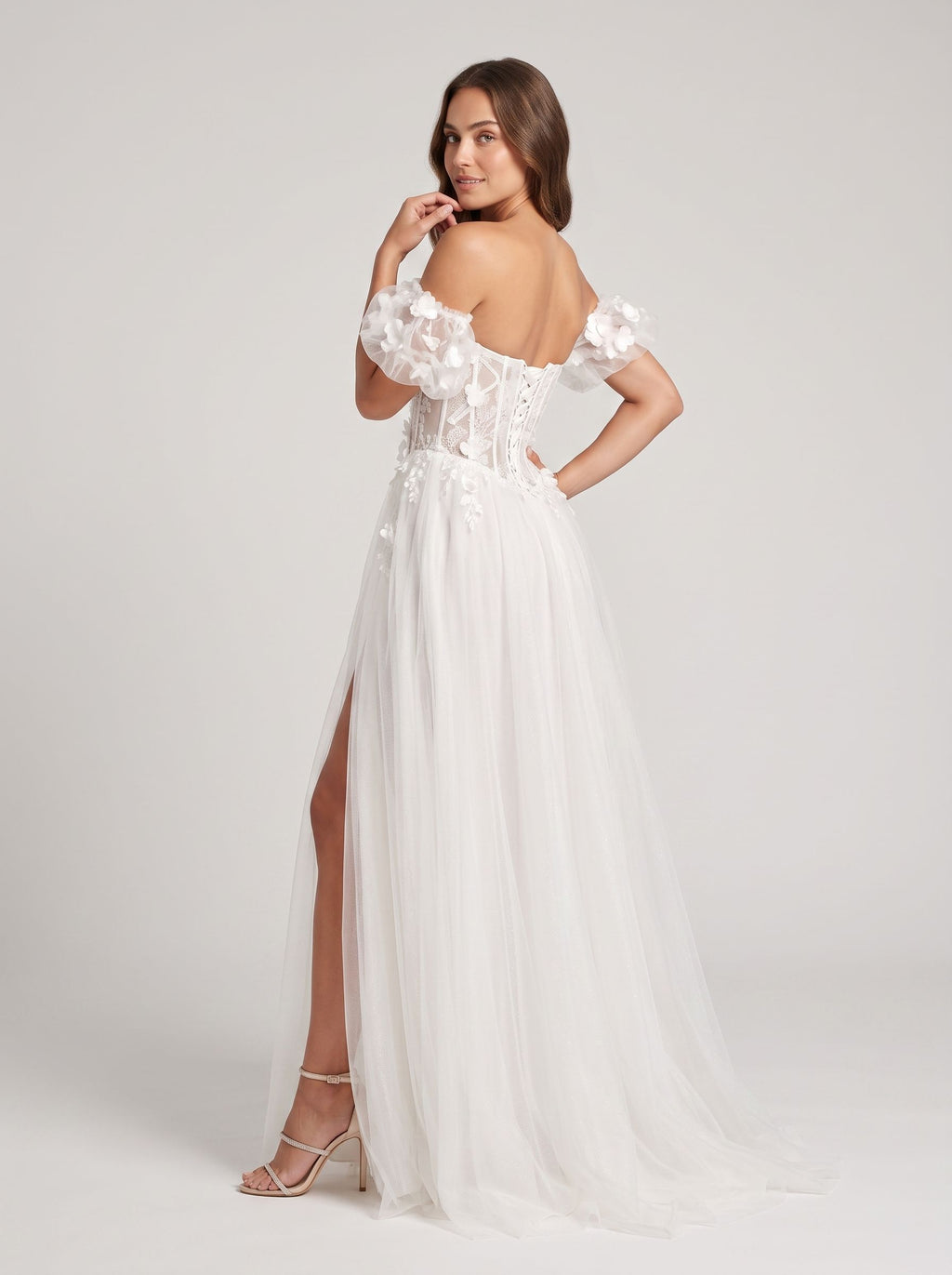 White Tulle A-Line Sweetheart Lace-up Floor-Length Dress with Removable Puff Sleeves