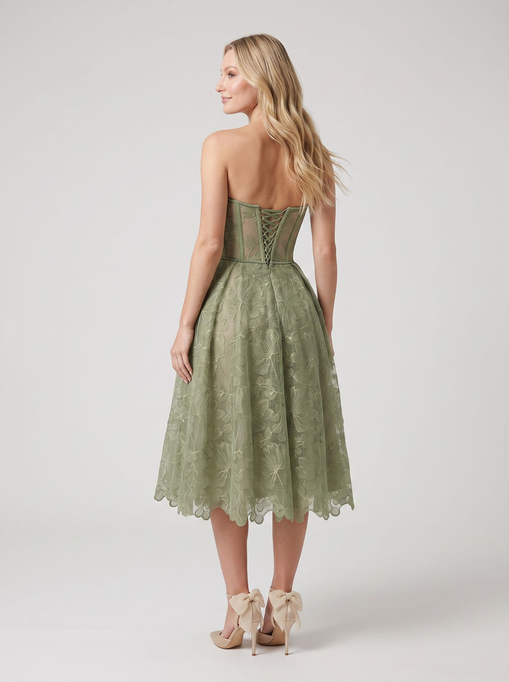 Sage Green Tulle A-Line Sweetheart Lace-up Short Dress with Lace Appliqués