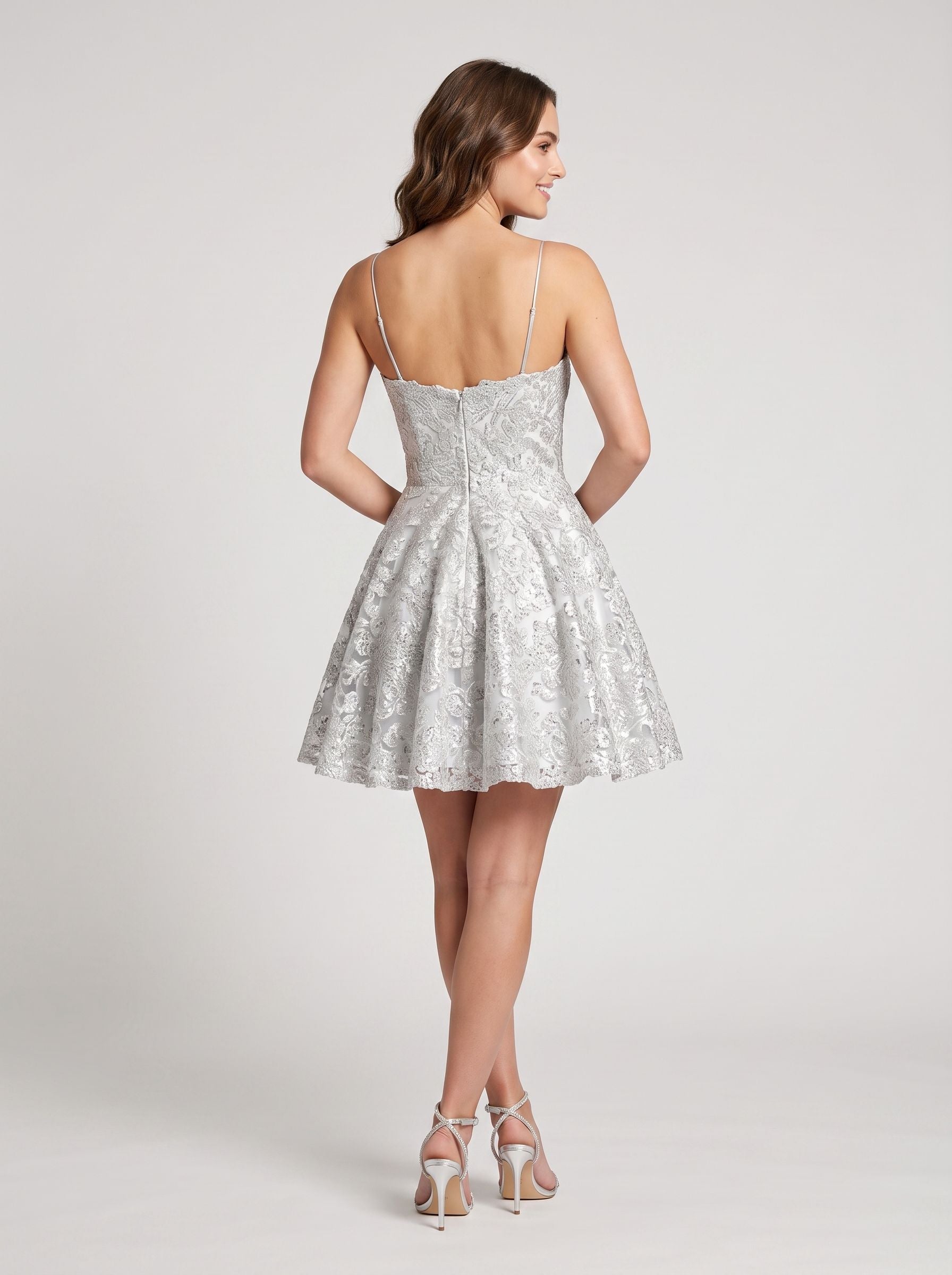 Grey Lace A-Line Scoop Neck Back Zip Short Dress with Scalloped Hem